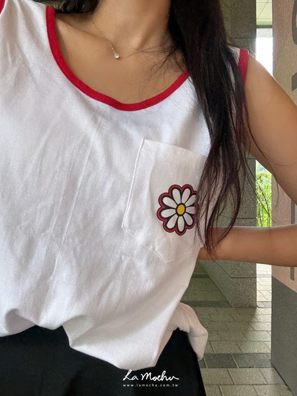 拼接色小花口袋背心